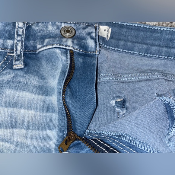 Y2k low rise Abercrombie & Fitch Skinny Jeans Light Wash Size: 2 Short (25) - Picture 7 of 7